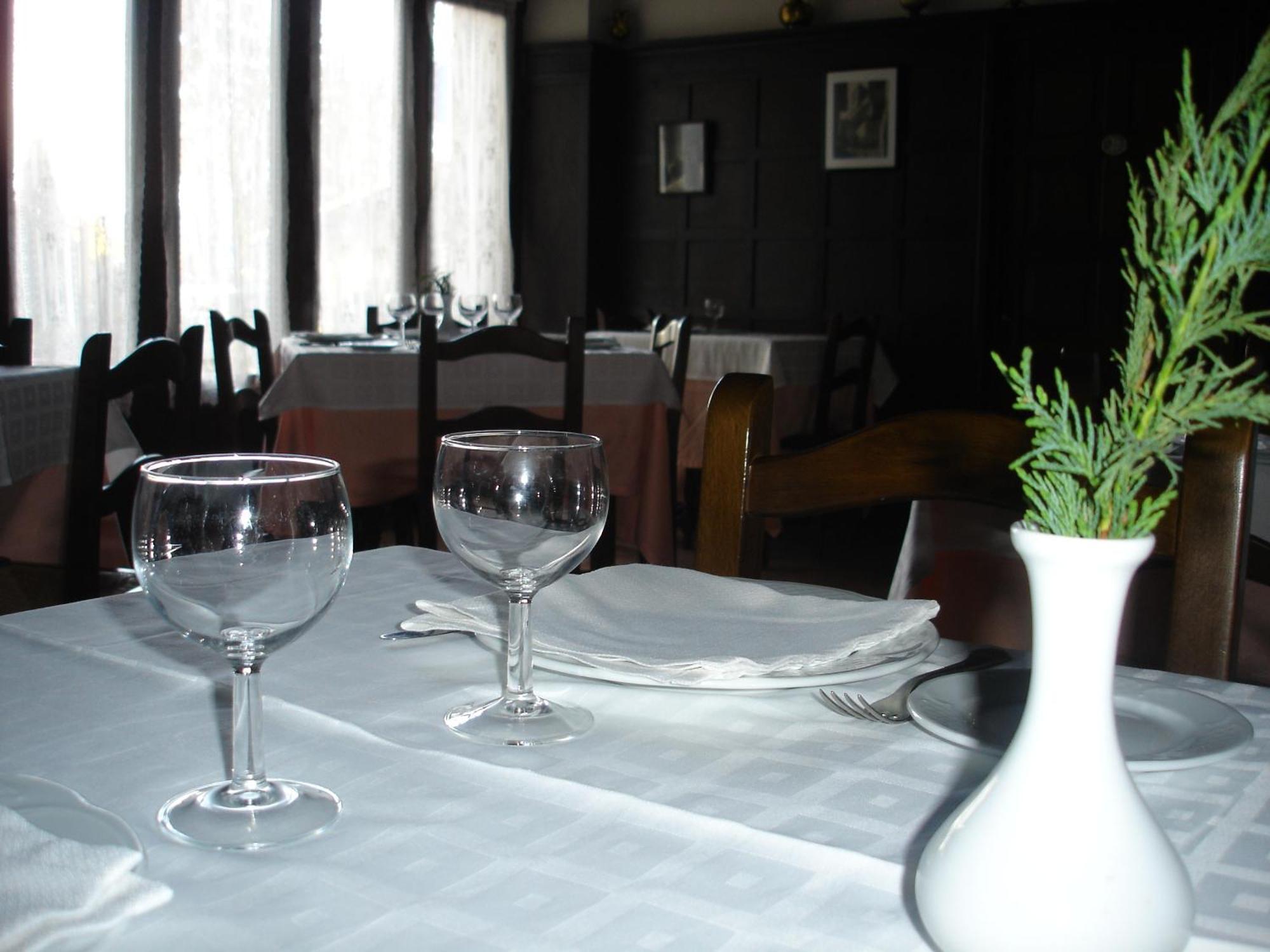 Hostal Ayestaran II Lekunberri Zewnętrze zdjęcie