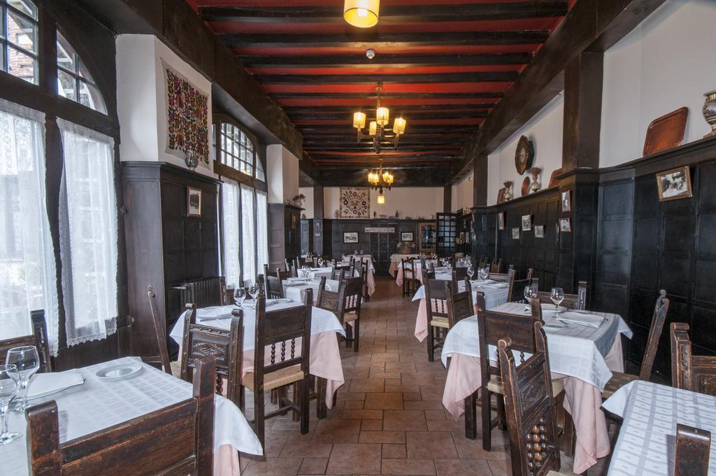 Hostal Ayestaran II Lekunberri Zewnętrze zdjęcie