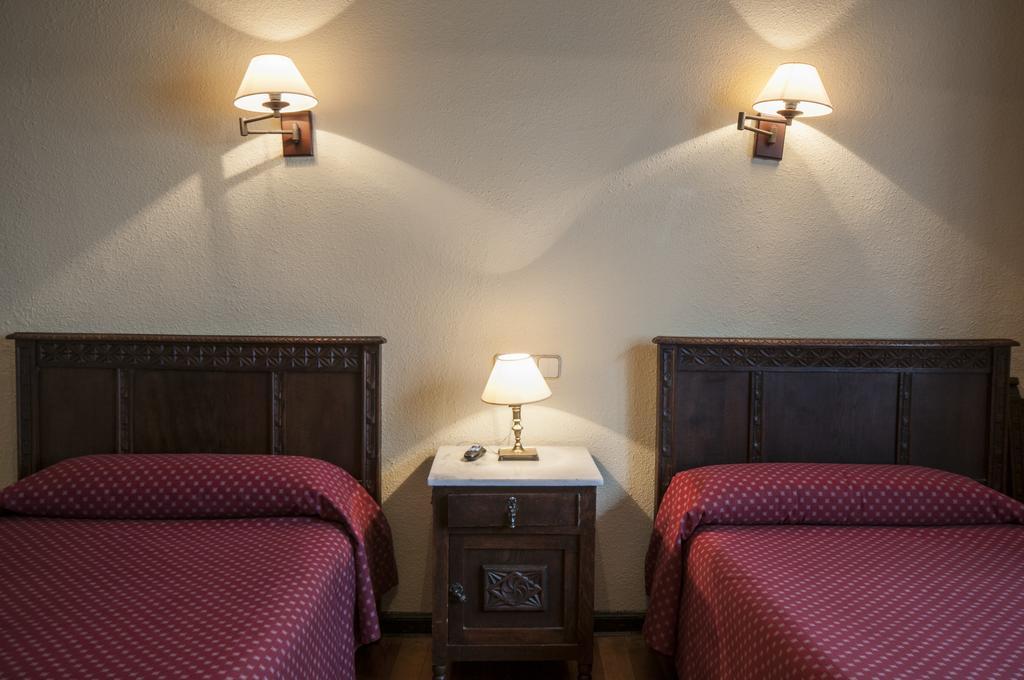 Hostal Ayestaran II Lekunberri Zewnętrze zdjęcie