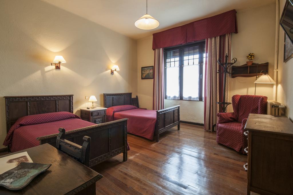 Hostal Ayestaran II Lekunberri Zewnętrze zdjęcie