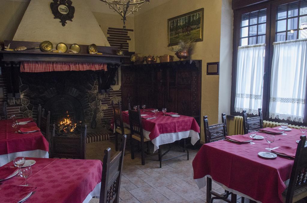 Hostal Ayestaran II Lekunberri Zewnętrze zdjęcie